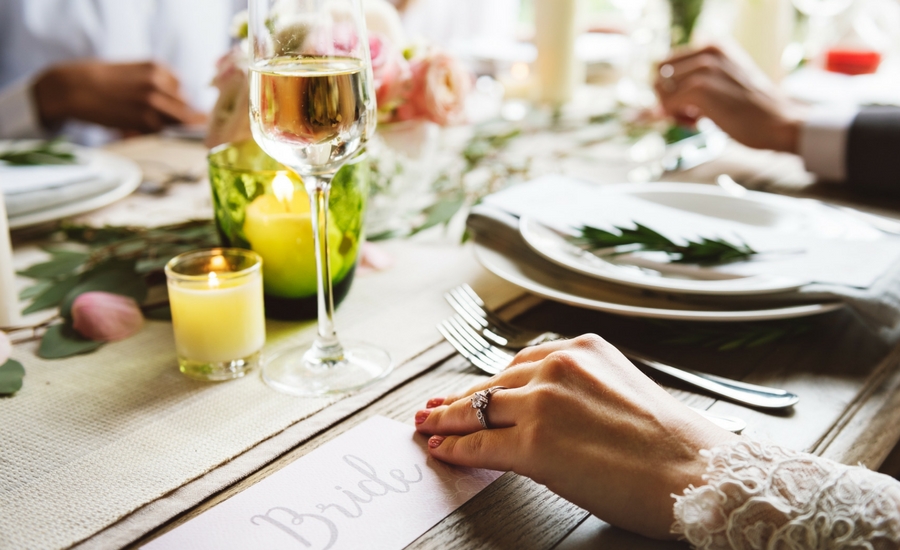 Simple Wedding Picnic Table Decorations - BE Event Furniture Hire